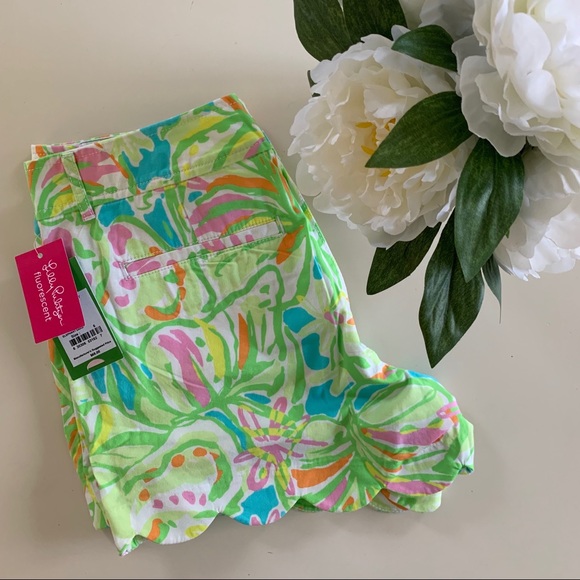 SOLD - NWT size 6 Lilly Pulitzer buttercup shorts. - Picture 2 of 2